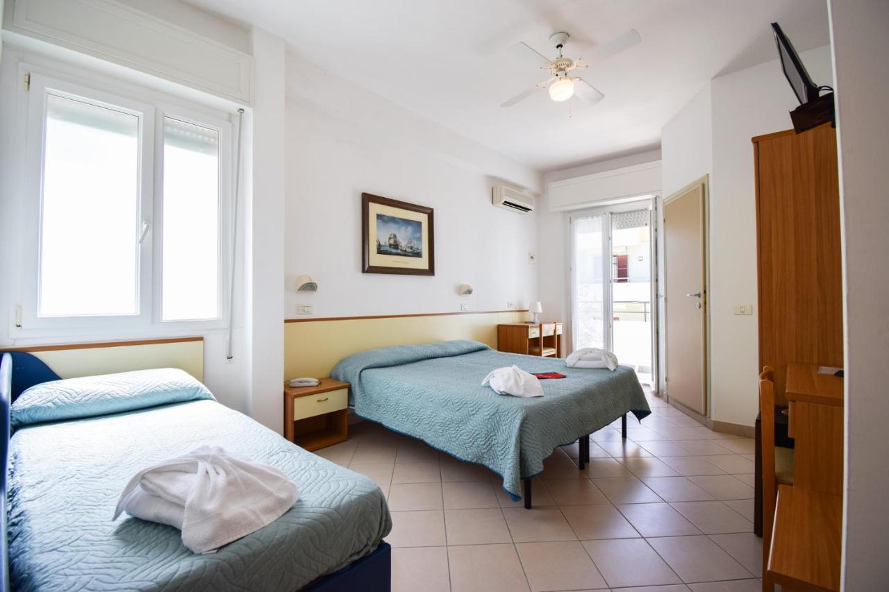 Hotel La Plage Cattolica Exteriér fotografie