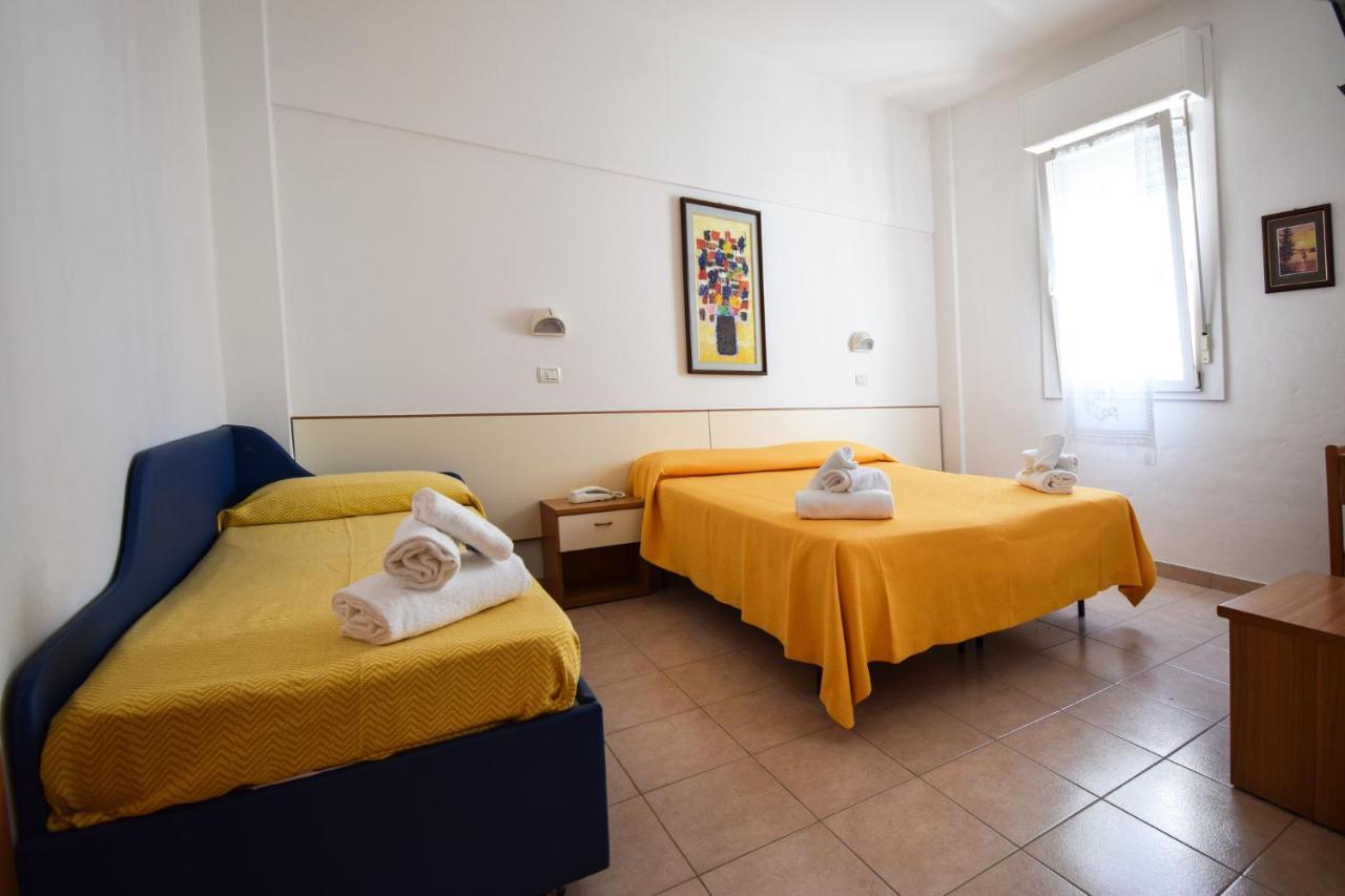 Hotel La Plage Cattolica Exteriér fotografie