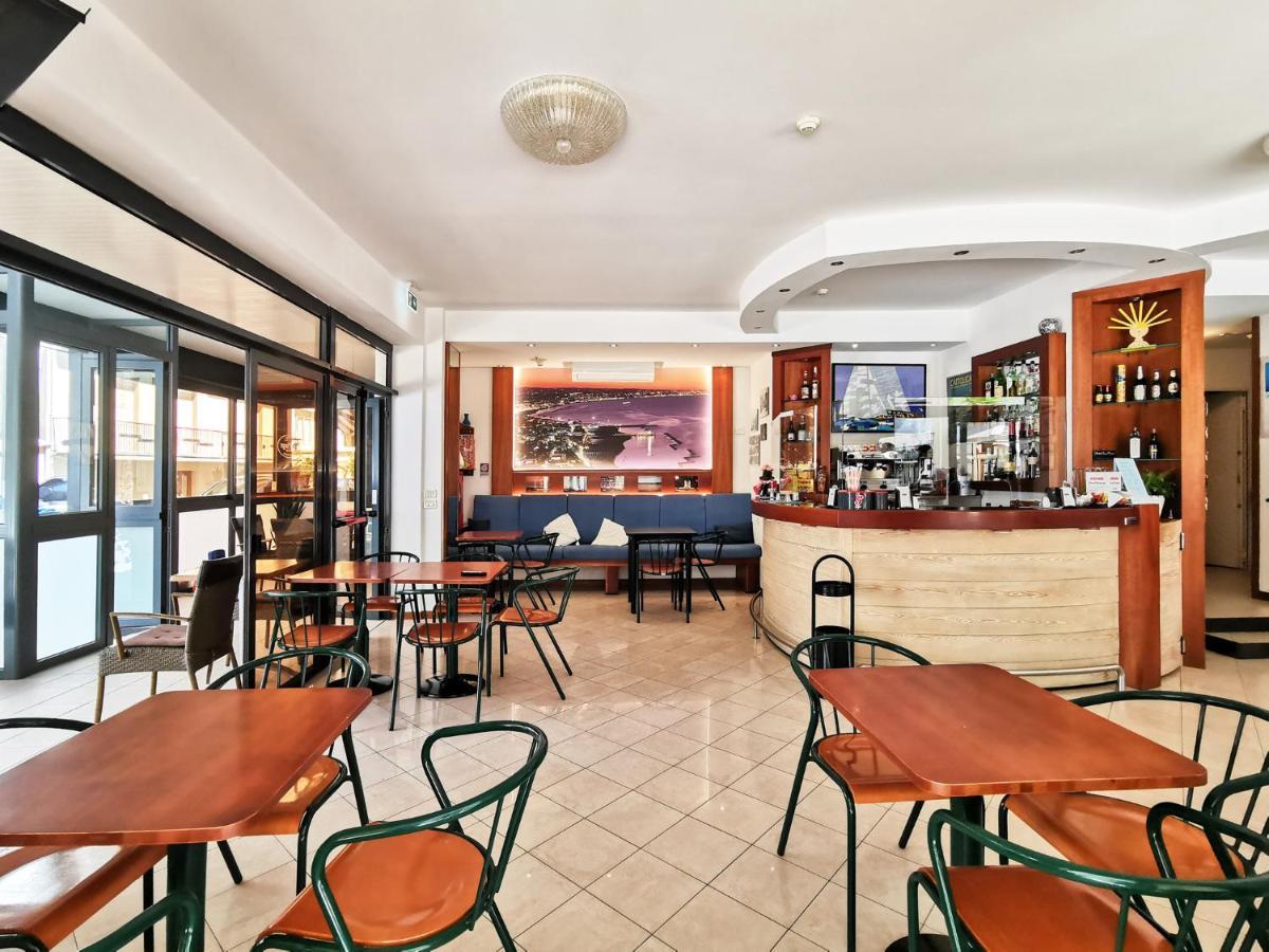 Hotel La Plage Cattolica Exteriér fotografie